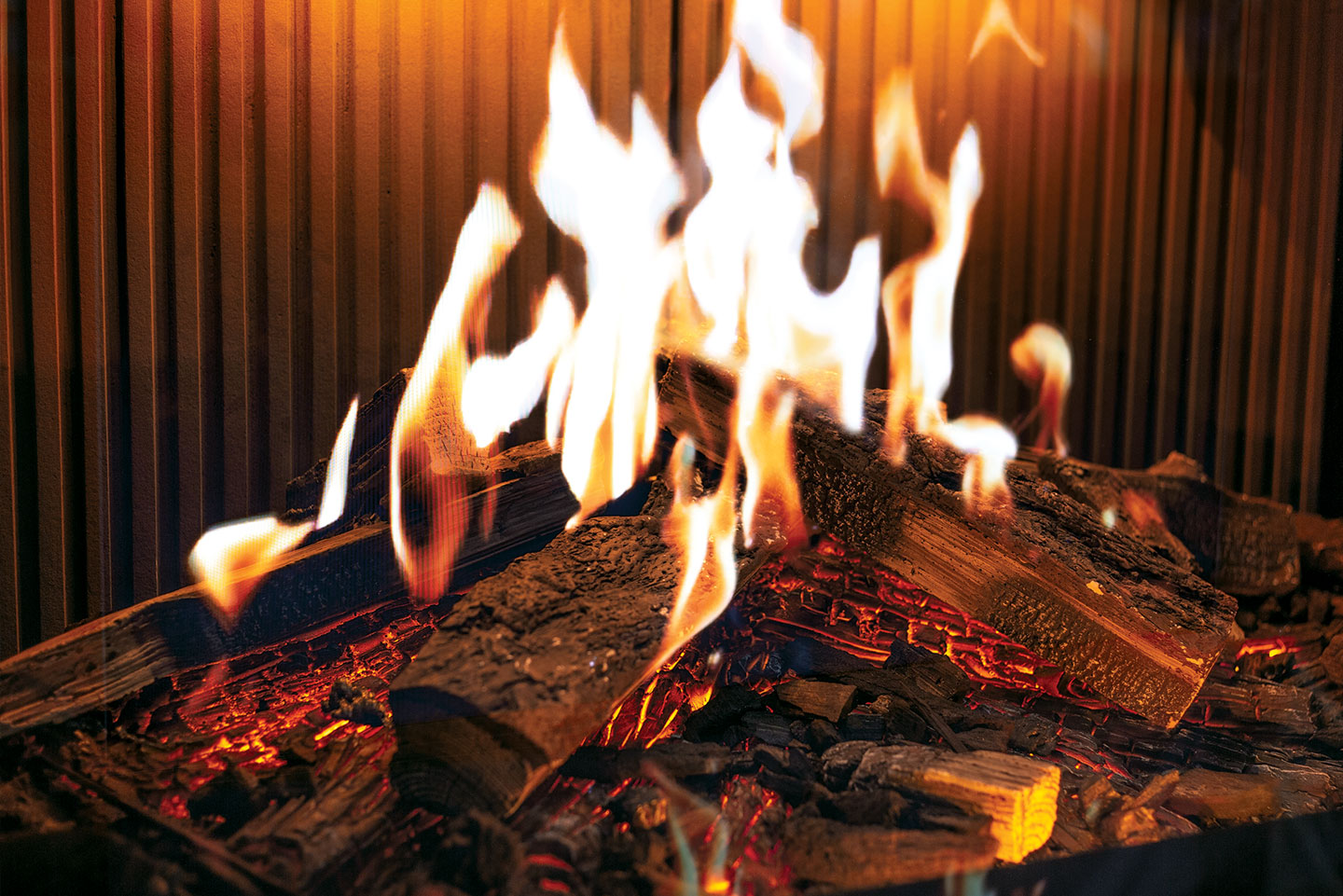 Uptown UE43 Holographic Fireplace - Image 5